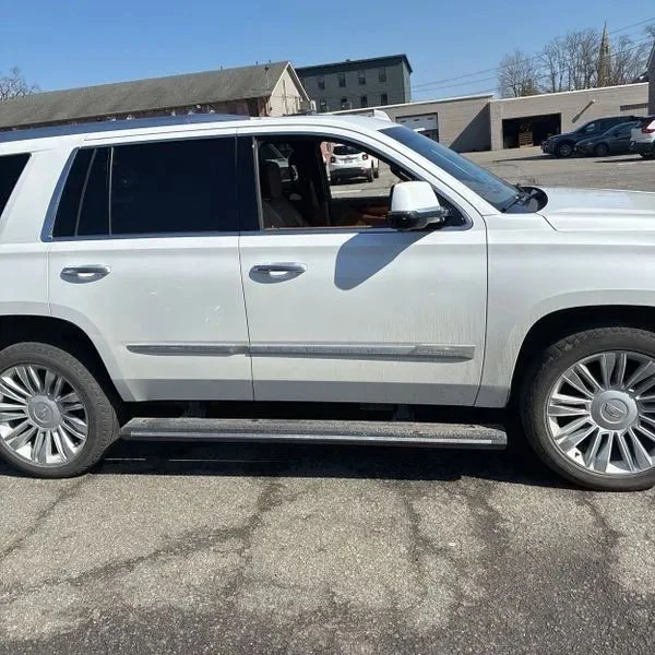 2017 Cadillac Escalade 4th Gen - Image 11 of 12