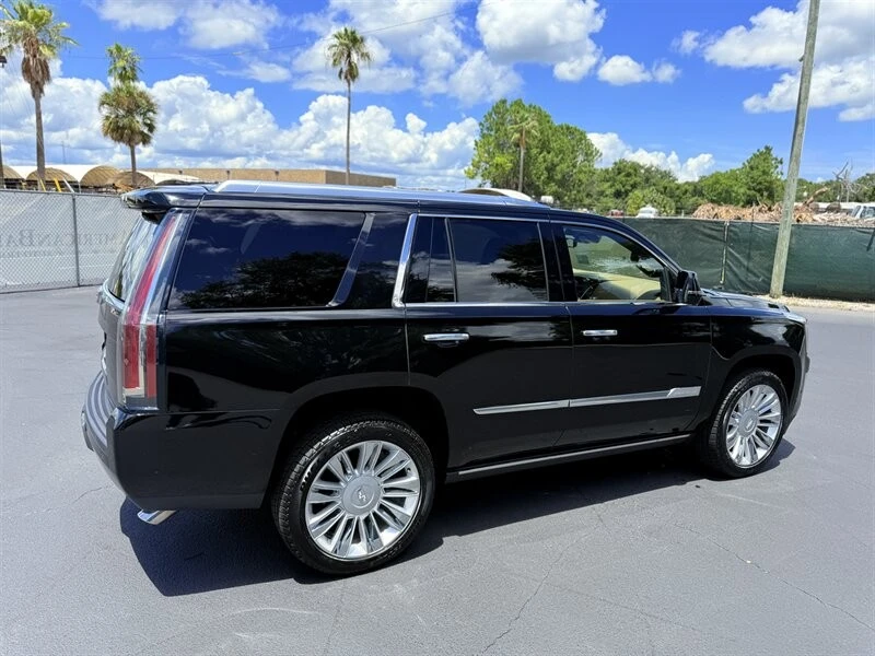 2017 Cadillac Escalade 4th Gen - Image 4 of 12