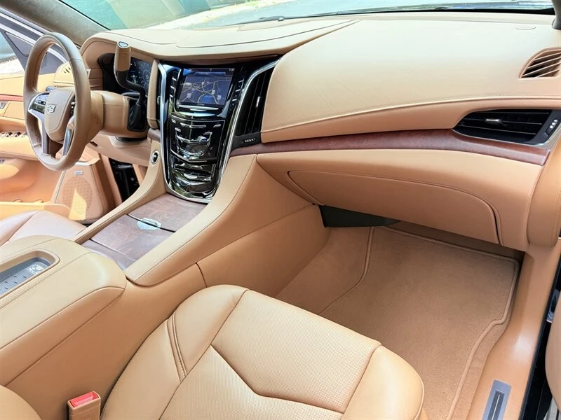 2017 Cadillac Escalade 4th Gen - Image 7 of 12