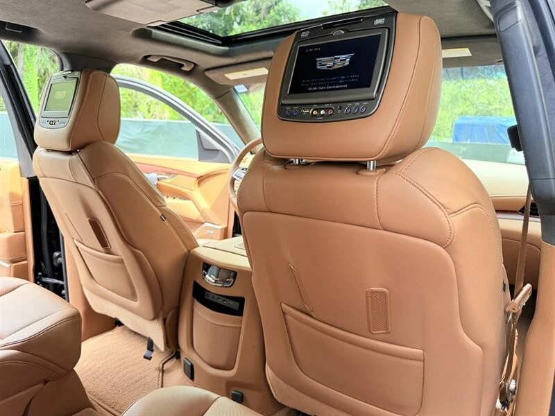 2017 Cadillac Escalade 4th Gen - Image 17 of 21