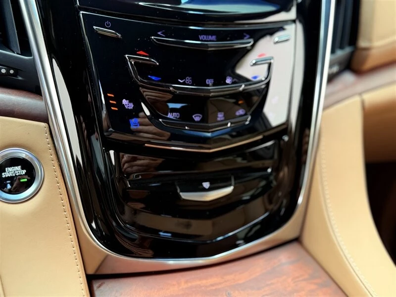 2017 Cadillac Escalade 4th Gen - Image 14 of 21