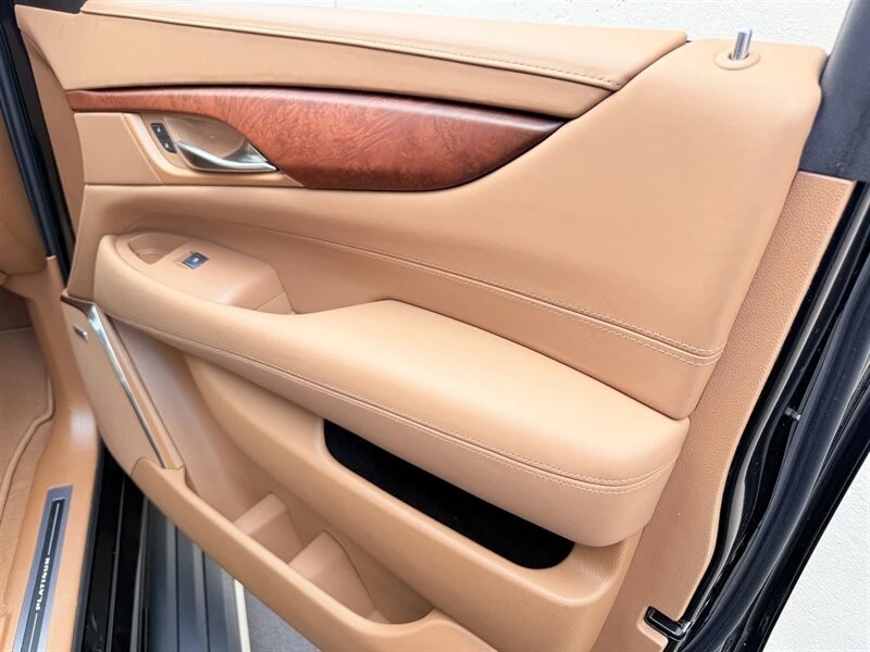 2017 Cadillac Escalade 4th Gen - Image 19 of 21