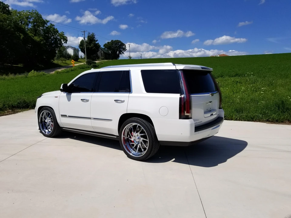 2017 Cadillac Escalade 4th Gen - Image 12 of 30