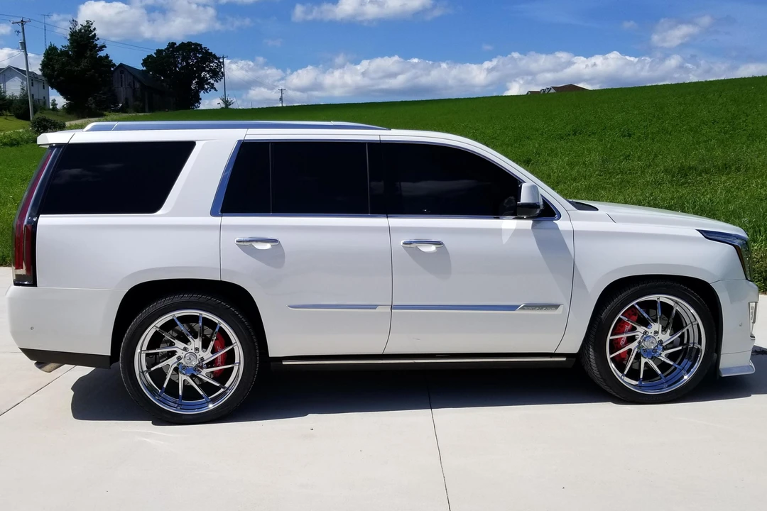 2017 Cadillac Escalade 4th Gen - Image 3 of 30