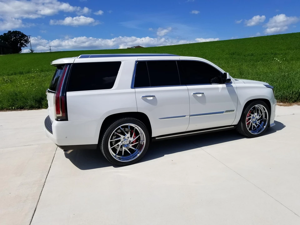 2017 Cadillac Escalade 4th Gen - Image 21 of 30