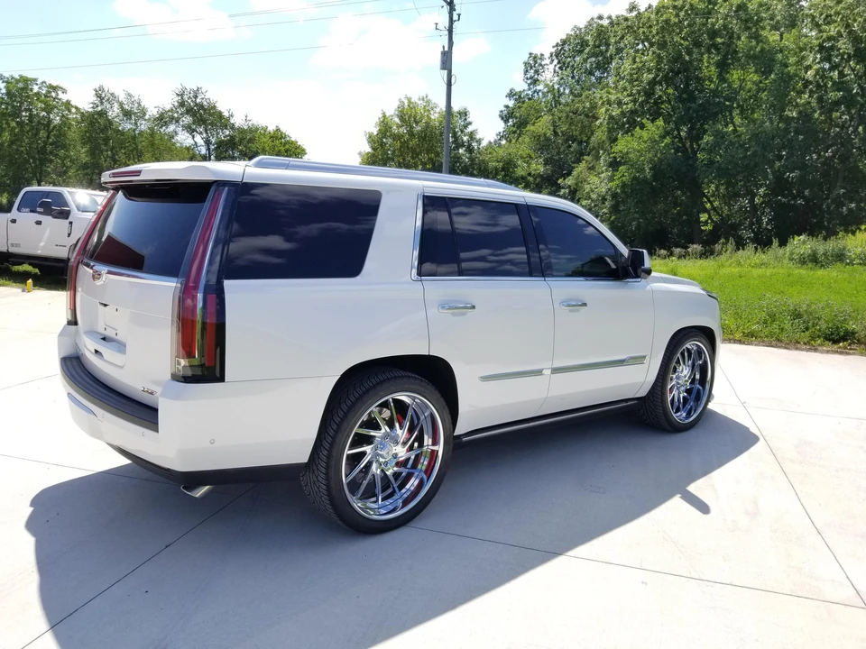2017 Cadillac Escalade 4th Gen - Image 20 of 30