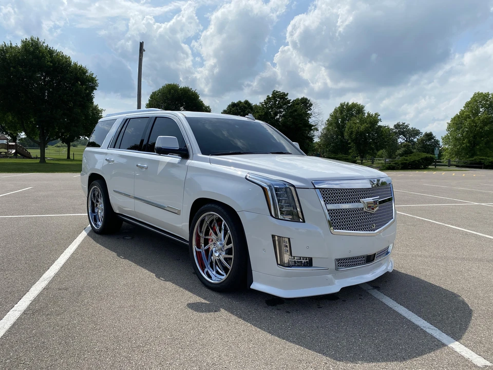 2017 Cadillac Escalade 4th Gen - Image 26 of 30