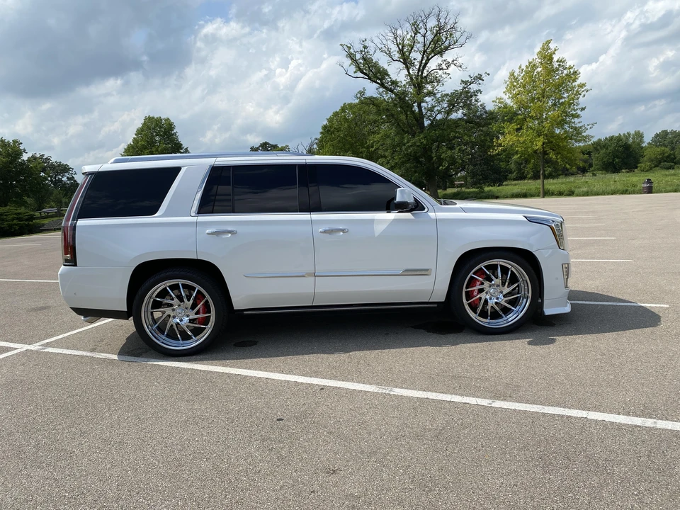 2017 Cadillac Escalade 4th Gen - Image 22 of 30