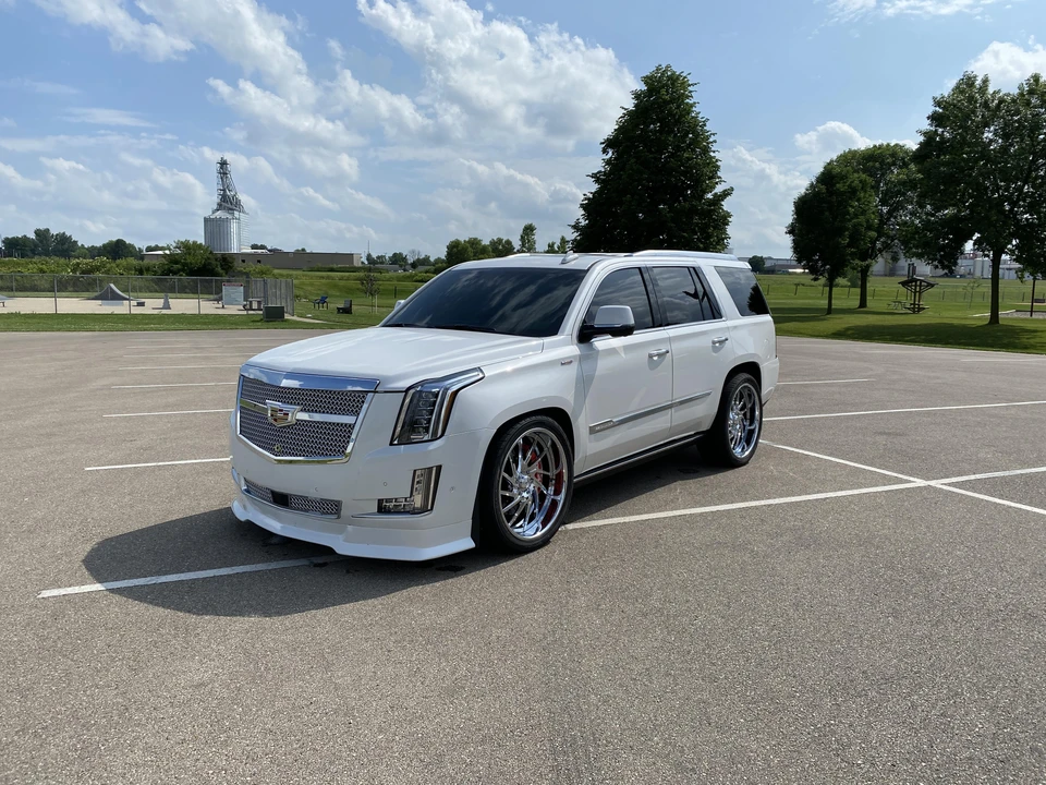 2017 Cadillac Escalade 4th Gen - Image 9 of 30