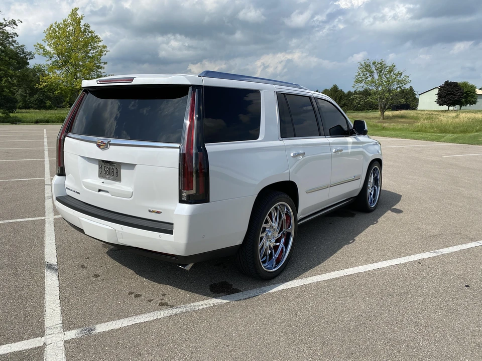 2017 Cadillac Escalade 4th Gen - Image 18 of 30