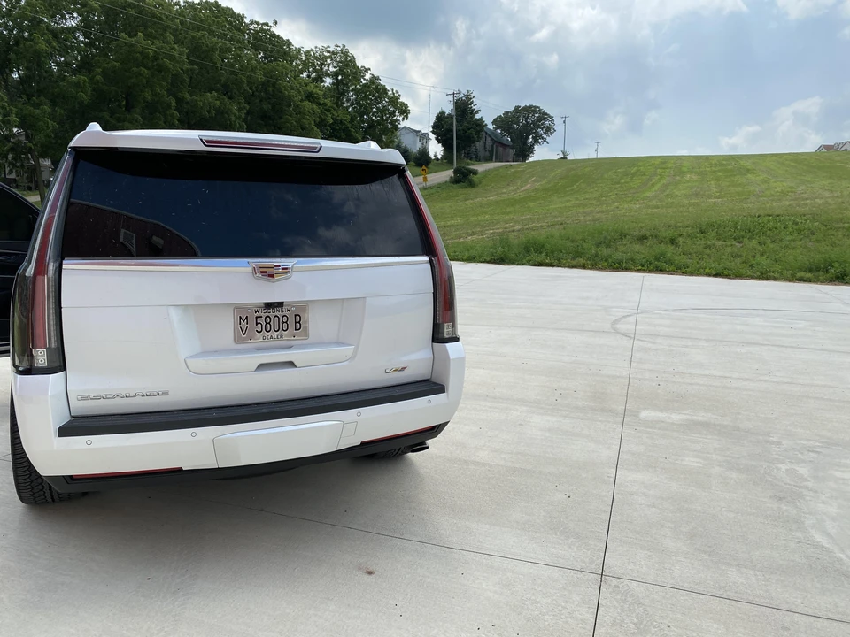 2017 Cadillac Escalade 4th Gen - Image 15 of 30