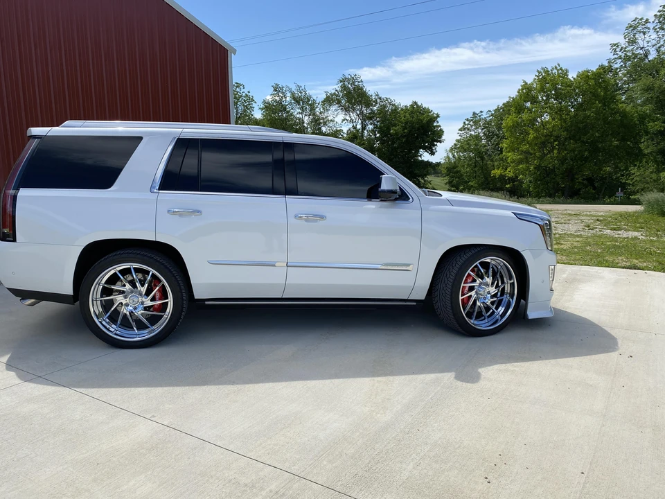 2017 Cadillac Escalade 4th Gen - Image 23 of 30
