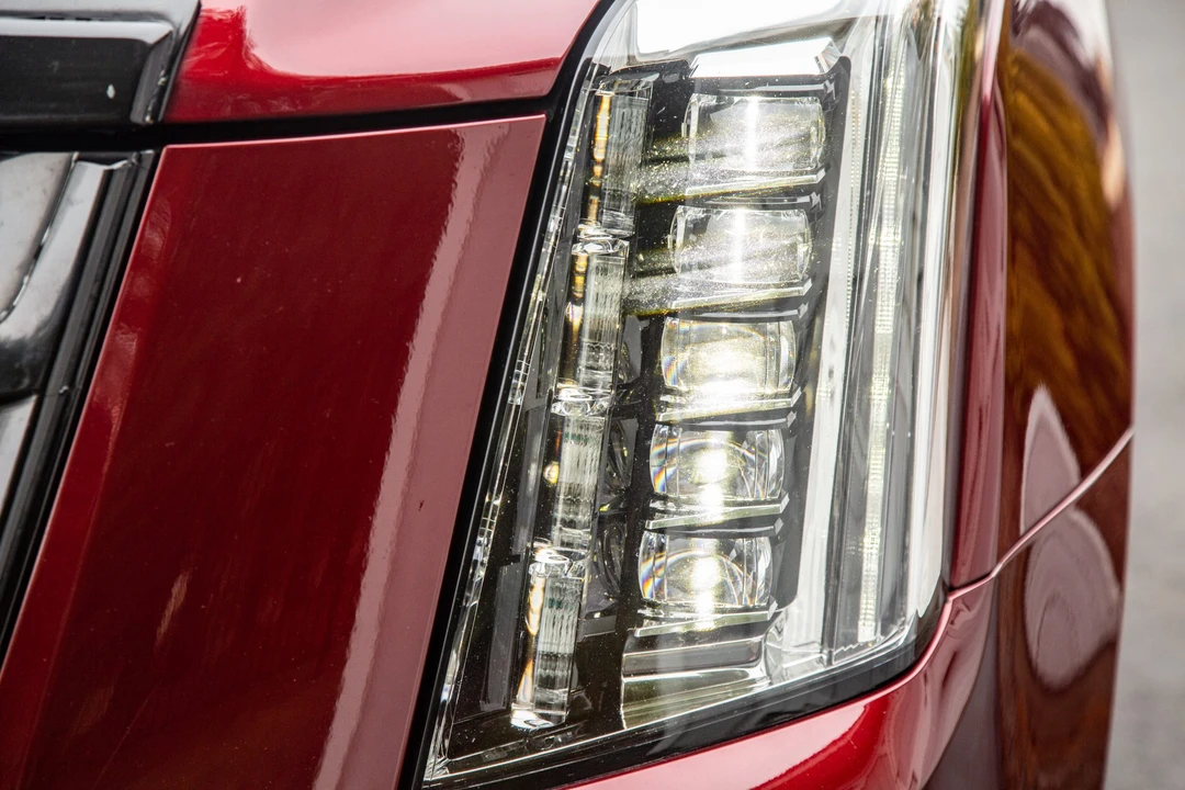 2017 Cadillac Escalade 4th Gen - Image 15 of 31