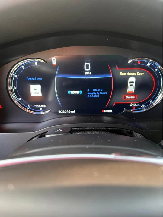 2017 Cadillac Escalade 4th Gen - Image 7 of 10