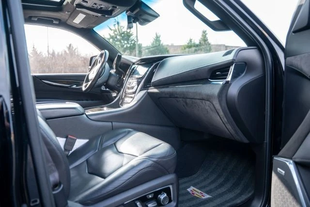 2017 Cadillac Escalade 4th Gen - Image 15 of 18