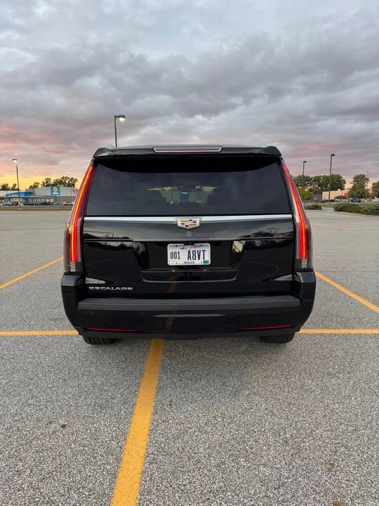 2017 Cadillac Escalade 4th Gen - Image 8 of 17