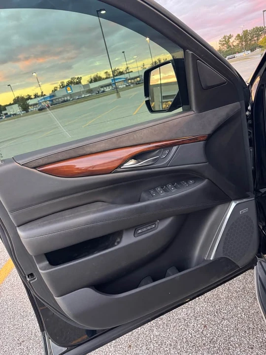 2017 Cadillac Escalade 4th Gen - Image 14 of 17