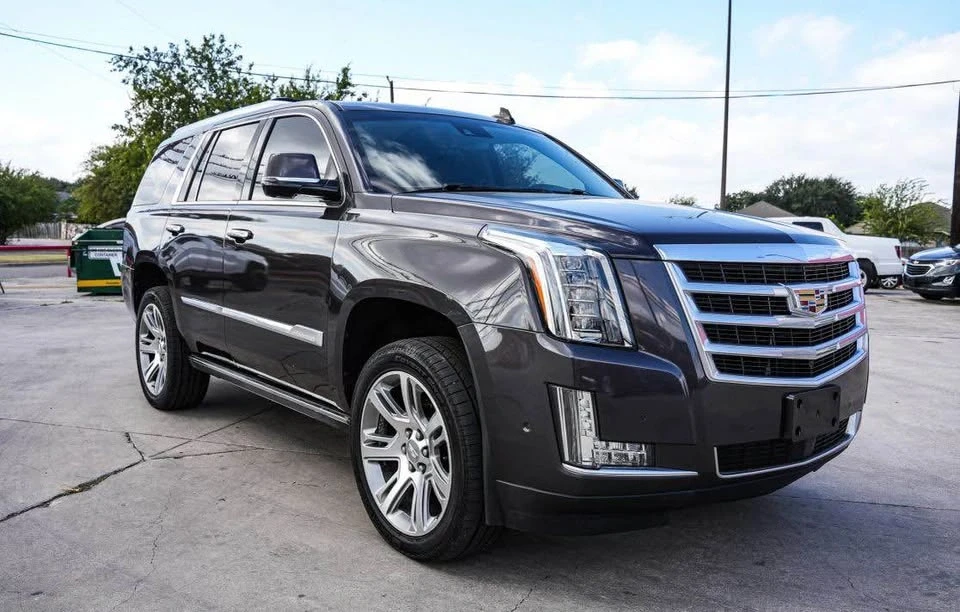 2017 Cadillac Escalade 4th Gen - Image 9 of 18