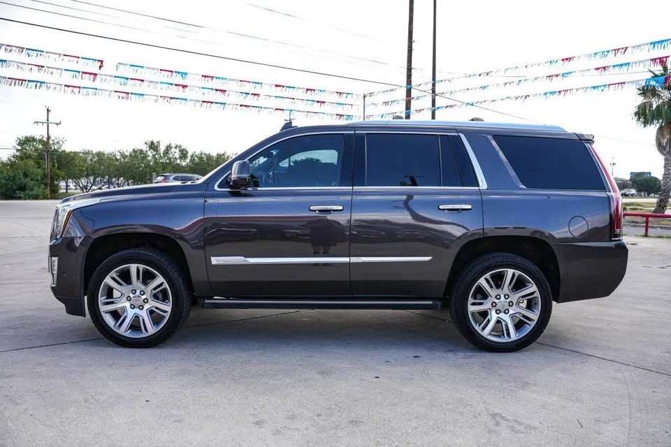 2017 Cadillac Escalade 4th Gen - Image 4 of 18