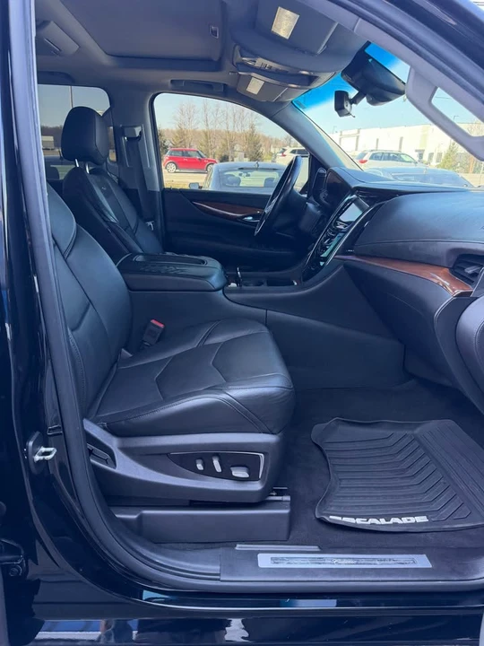 2017 Cadillac Escalade 4th Gen - Image 18 of 20