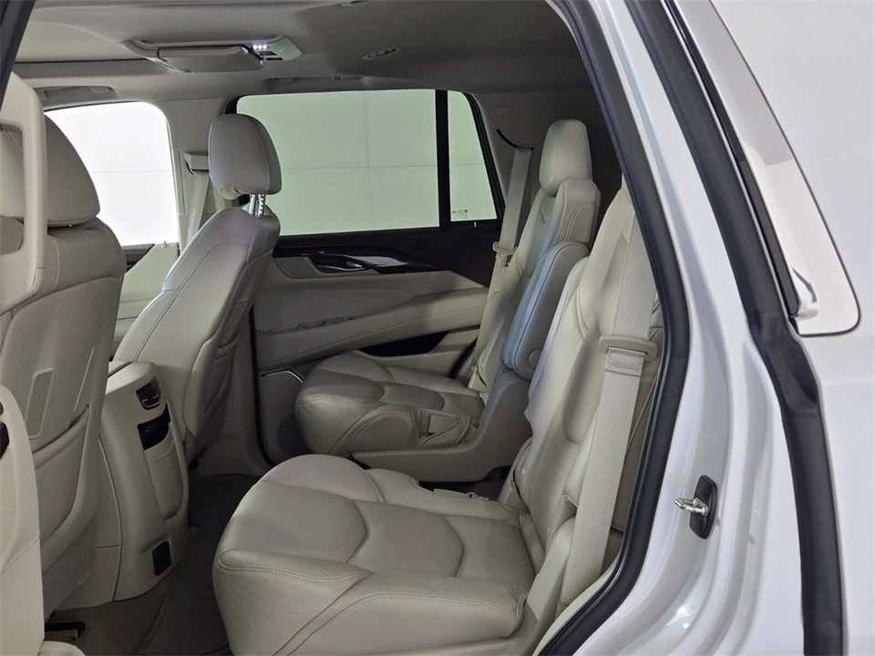 2017 Cadillac Escalade 4th Gen - Image 8 of 12