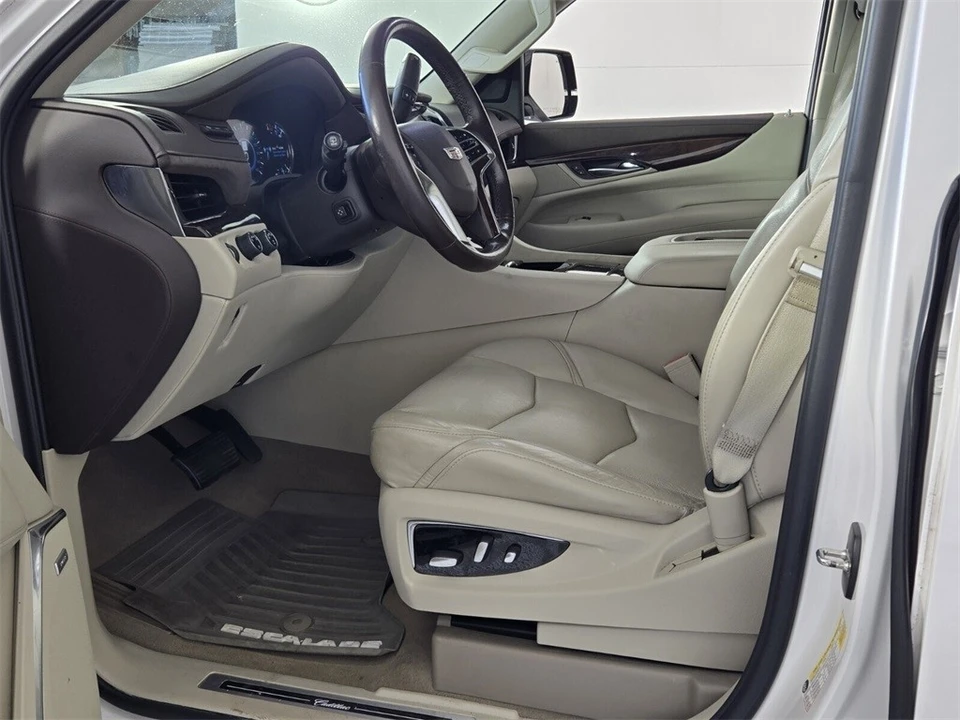 2017 Cadillac Escalade 4th Gen - Image 7 of 12