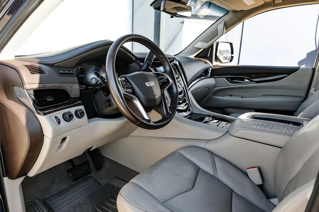 2017 Cadillac Escalade 4th Gen - Image 4 of 21