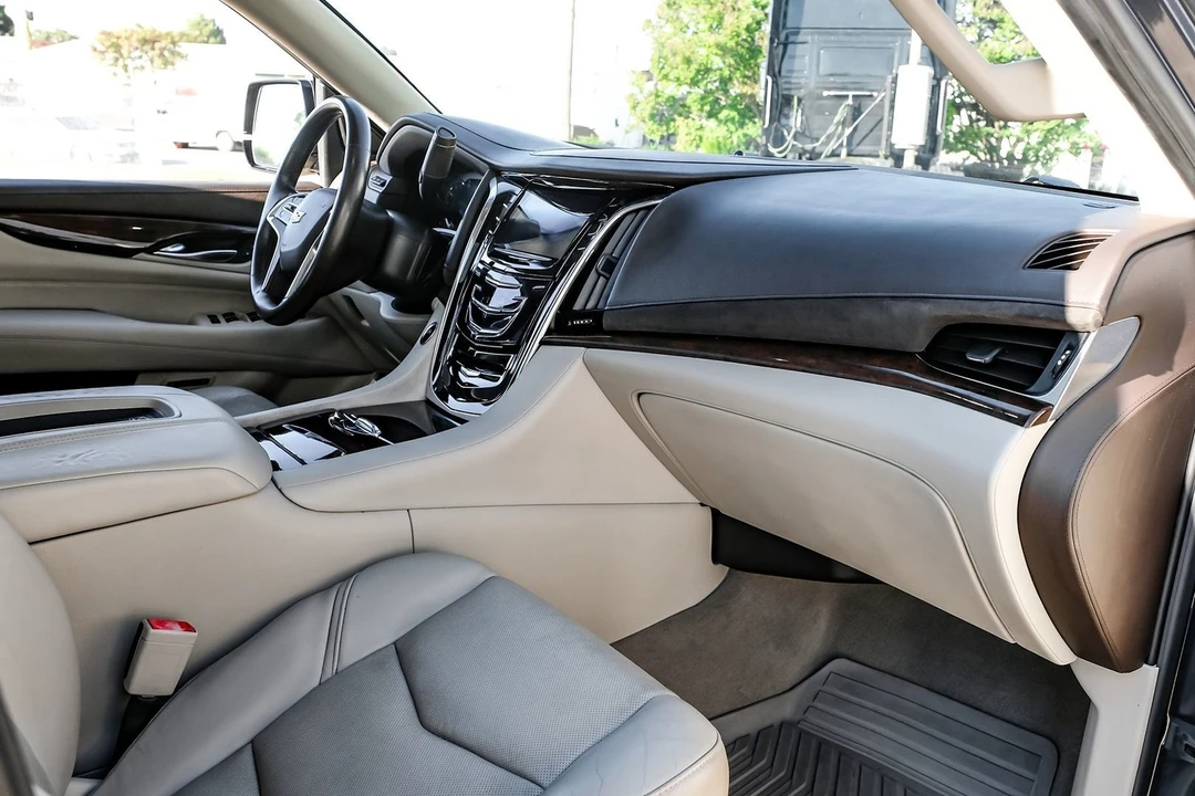 2017 Cadillac Escalade 4th Gen - Image 16 of 21