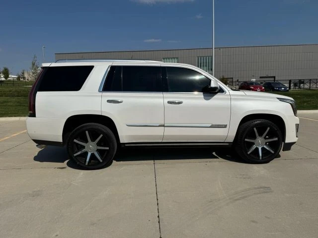 2017 Cadillac Escalade 4th Gen - Image 10 of 21