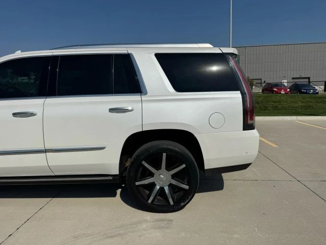 2017 Cadillac Escalade 4th Gen - Image 4 of 21
