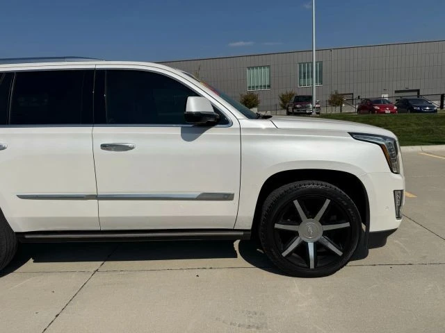 2017 Cadillac Escalade 4th Gen - Image 11 of 21