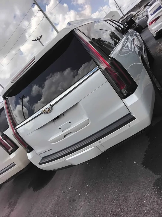2017 Cadillac Escalade 4th Gen - Image 5 of 6