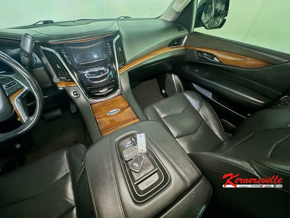 2017 Cadillac Escalade 4th Gen - Image 11 of 21