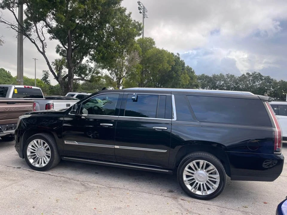 2017 Cadillac Escalade 4th Gen - Image 3 of 20