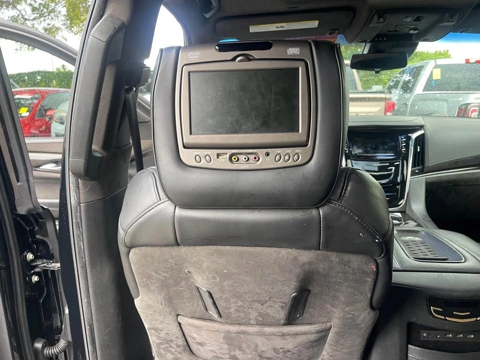 2017 Cadillac Escalade 4th Gen - Image 19 of 20