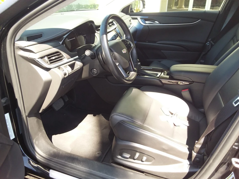 2017 Cadillac - Image 12 of 31