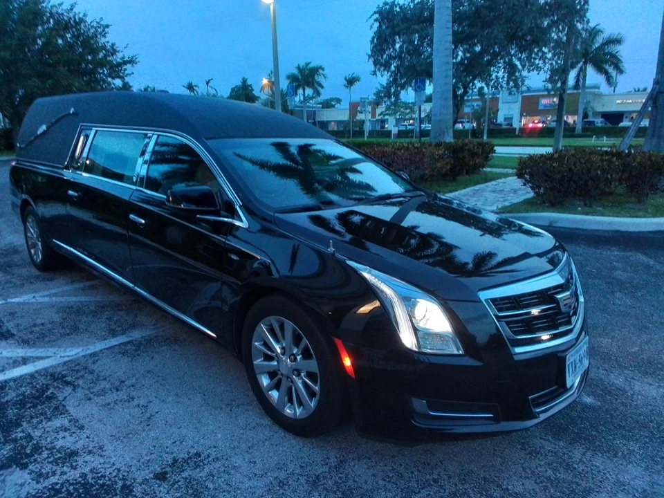 2017 Cadillac Fleetwood - Image 7 of 31
