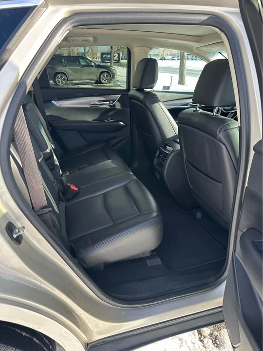 2017 Cadillac XT5 - Image 2 of 8