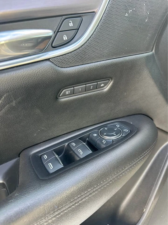 2017 Cadillac XT5 - Image 3 of 8