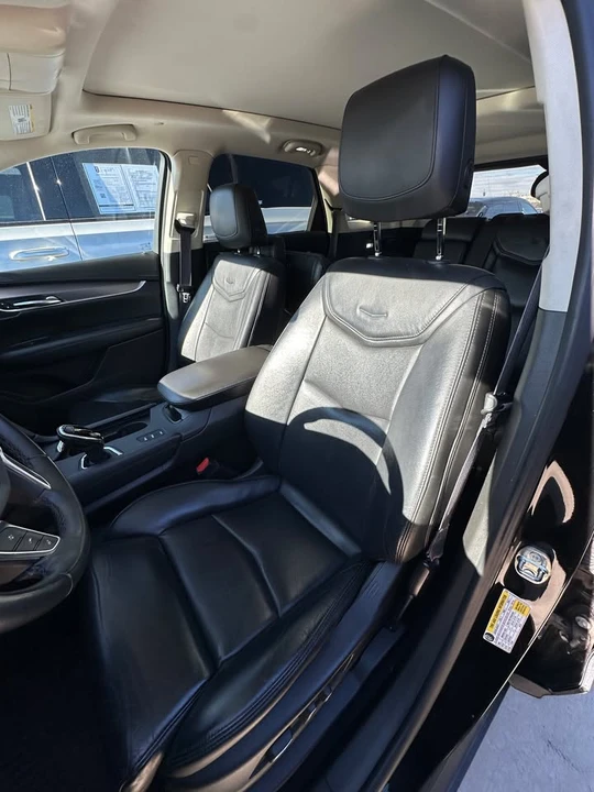 2017 Cadillac XT5 - Image 5 of 17