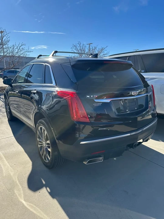 2017 Cadillac XT5 - Image 2 of 17