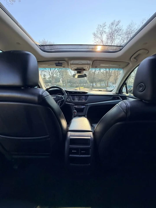 2017 Cadillac XT5 - Image 6 of 8
