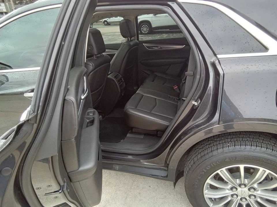 2017 Cadillac XT5 - Image 12 of 17