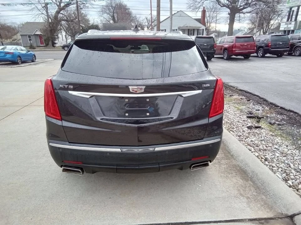 2017 Cadillac XT5 - Image 10 of 17