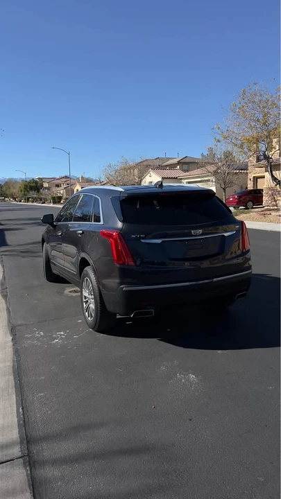 2017 Cadillac XT5 - Image 2 of 7