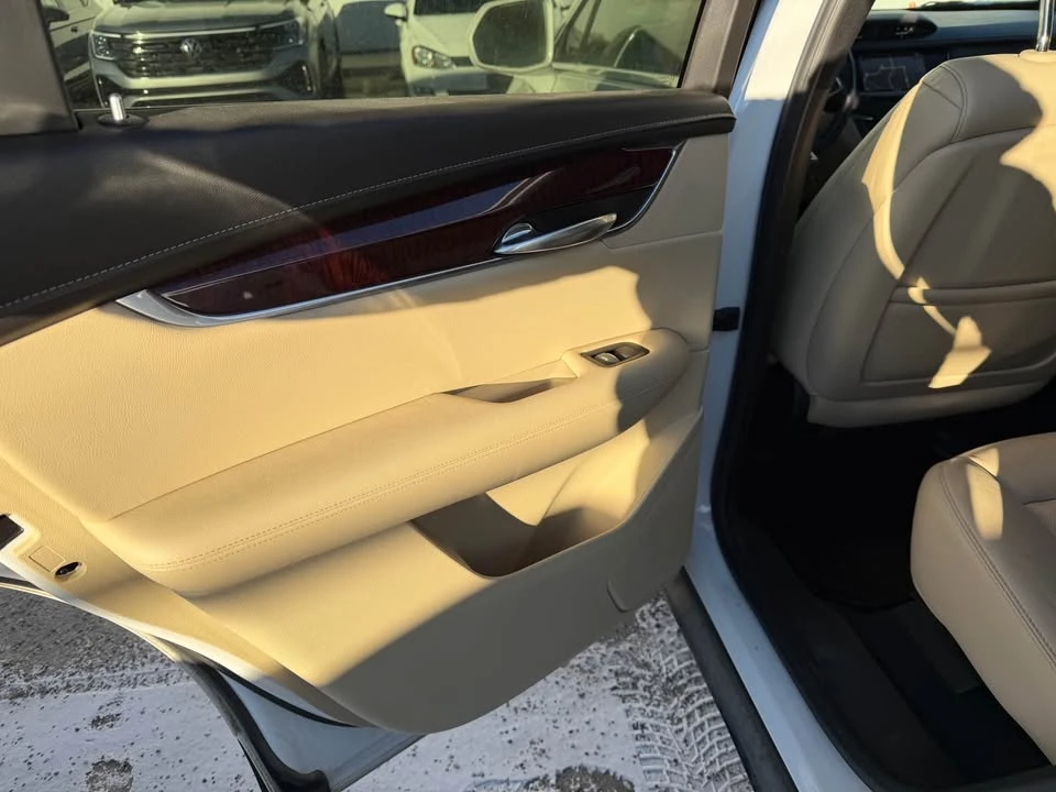 2017 Cadillac XT5 - Image 7 of 16