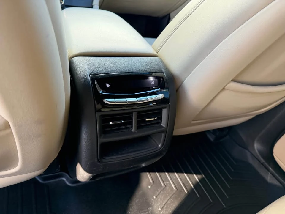 2017 Cadillac XT5 - Image 9 of 16