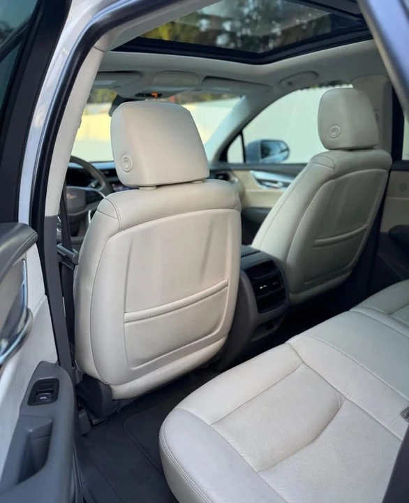 2017 Cadillac XT5 - Image 15 of 20