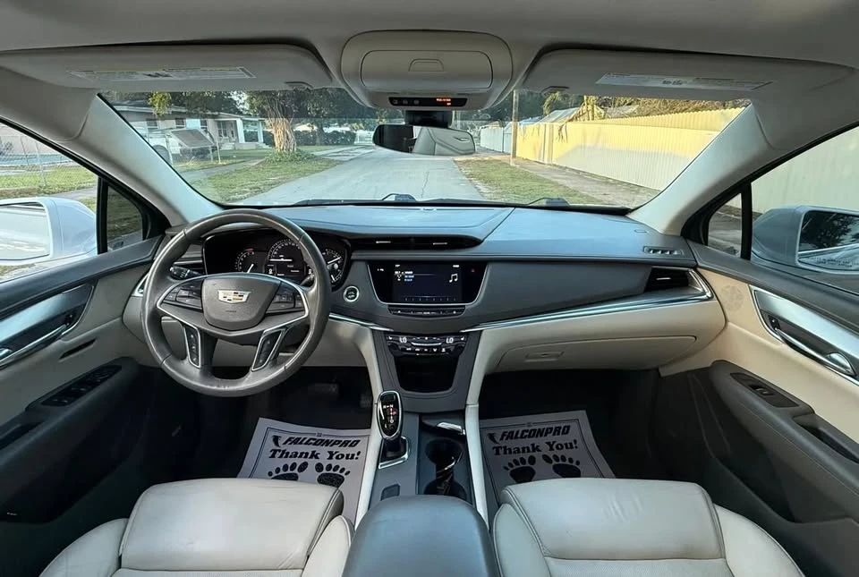 2017 Cadillac XT5 - Image 10 of 20