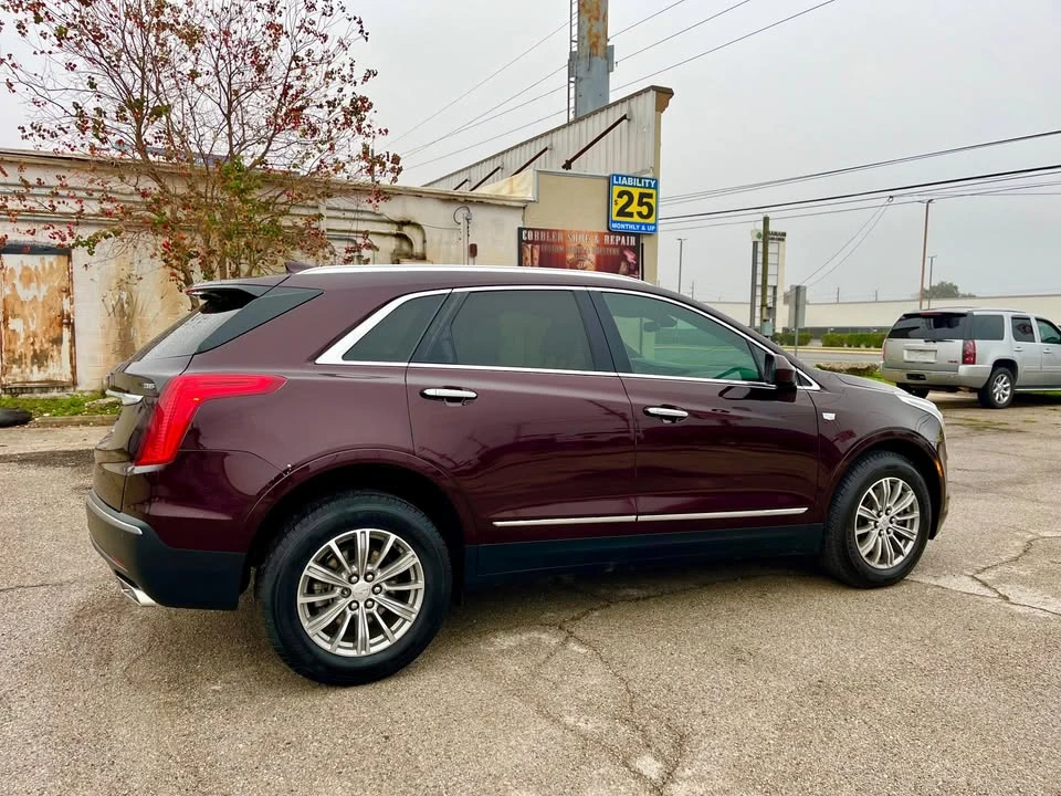 2017 Cadillac XT5 - Image 2 of 20